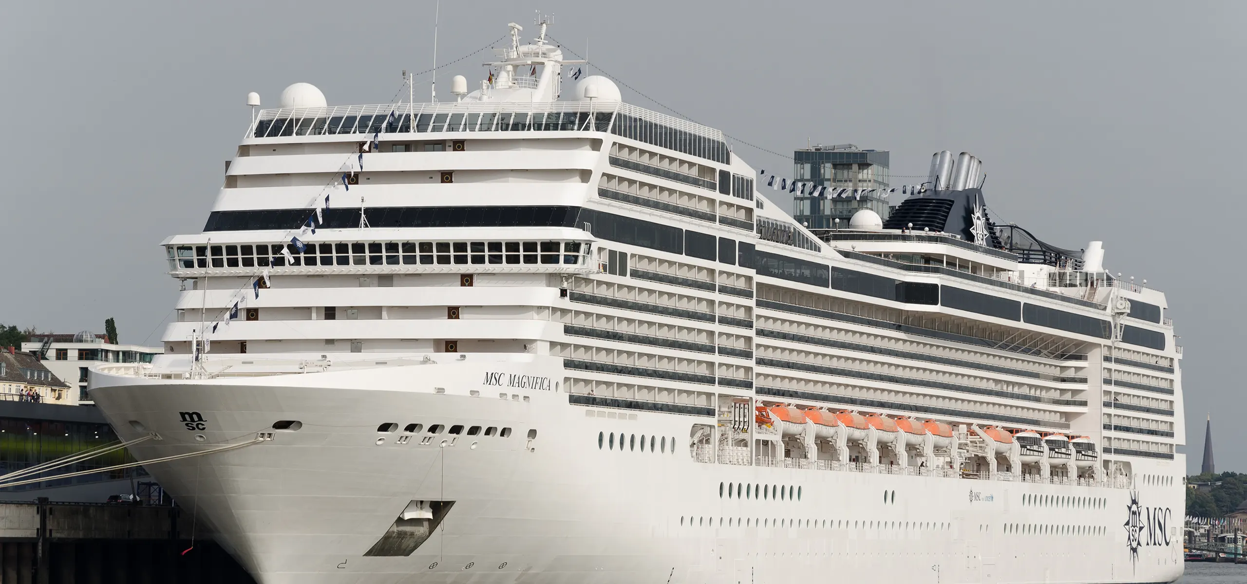 MSC Magnifica